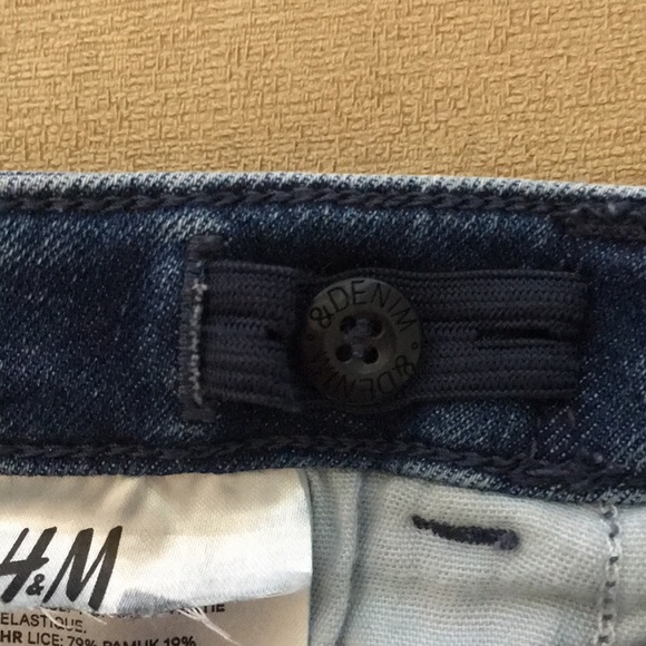 H&M brand &denim Girls Distressed Denim Shorts - Picture 5 of 8